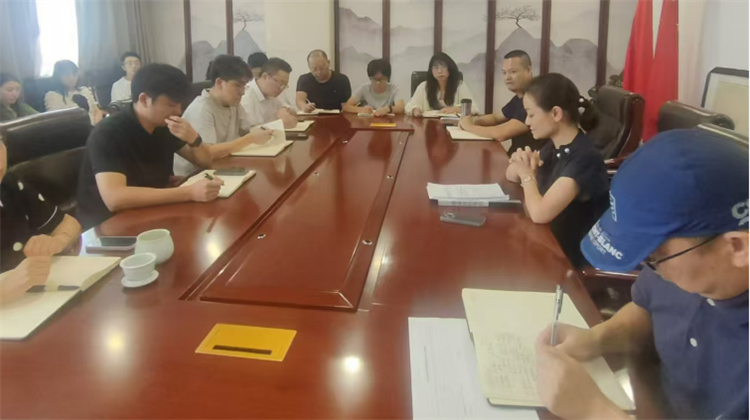 集團(tuán)領(lǐng)導(dǎo)督導(dǎo)“去庫(kù)存、降風(fēng)險(xiǎn)、調(diào)結(jié)構(gòu)”工作專(zhuān)題綜合報(bào)道